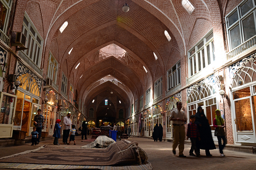 احتمال خروج «بازار تاریخی تبریز» از فهرست میراث جهانی یونسکو