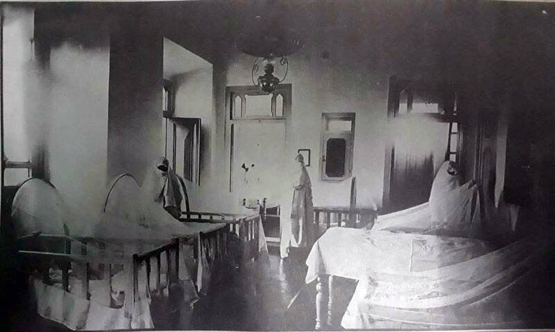 عکس/ پوشش پرستاران در زمان قاجار