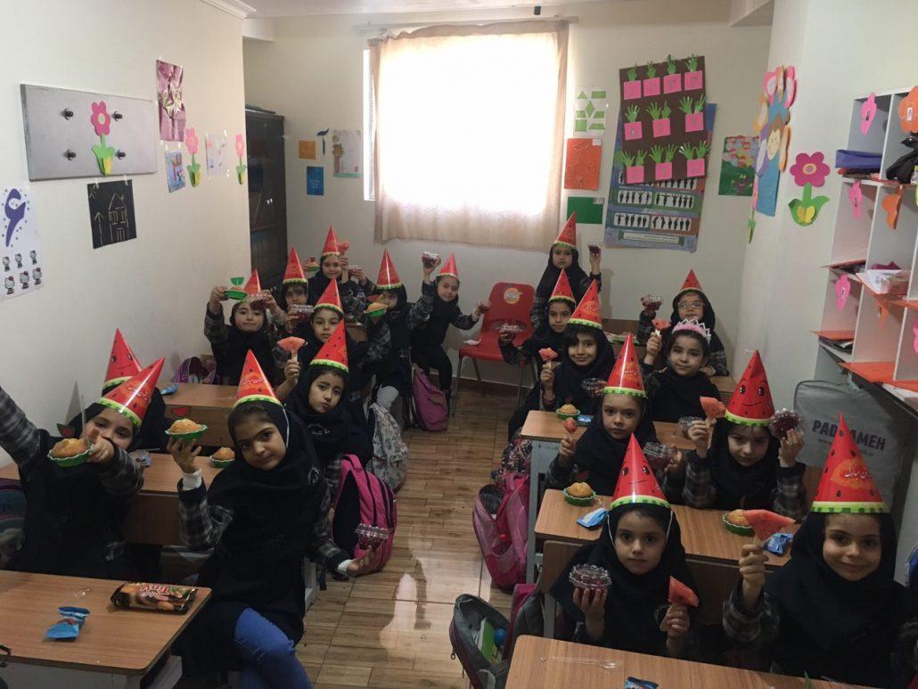 مدارسی با شهریه‌‌های نجومی در تبریز!/ از تاکسی مدرسه‌ی لاکچری تا ناهار سلف سرویس