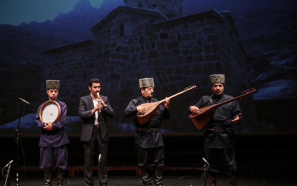 اساتید موسیقی آذربایجان در تبریز روی صحنه می‌روند