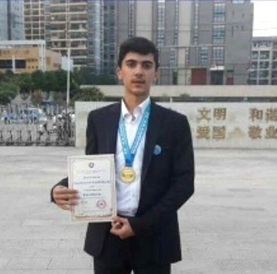 دانش آموز آذربایجان‌شرقی مدال طلای مسابقات بین‌المللی چین را به دست آورد