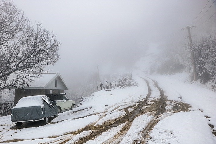 انسداد راه‌های روستایی آذربایجان شرقی/ ارتفاع برف در برخی مناطق به ۲۵ سانتی‌متر رسید!