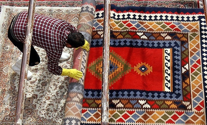 صحت فیلم قالیشویی در آبیاری تبریز بررسی می‌شود/ وعده‌ی برخورد جدی با خاطیان