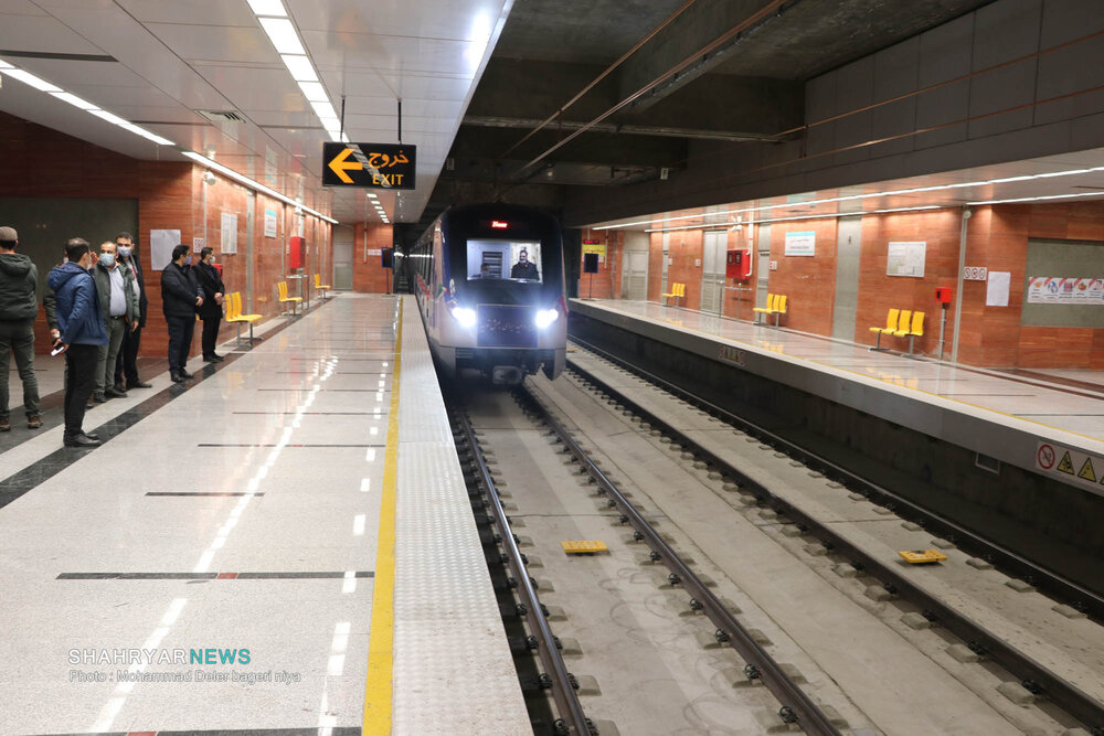 زمان انتظار مسافران مطابق استاندارد کشور است/ پیش بینی استقبال ۵۰ هزار نفری از مترو پس از کرونا