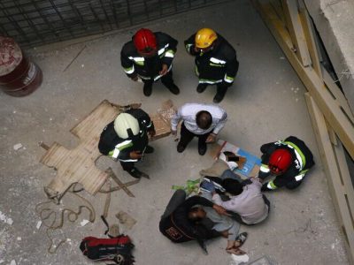 دو کارگر از بالابر در تبریز سقوط کردند