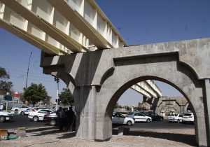 نصب تیر سوم عرشه دهانه میانی پروژه پل روگذر ارتش