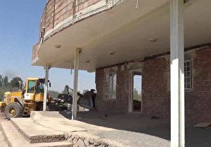 ۱۵ مورد ساخت و ساز غیرمجاز در مرند تخریب شد