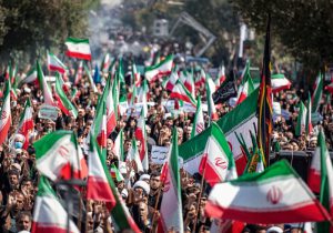 یک ایران علیه یک آشوب/ دست از این انقلاب بر نمی‌داریم