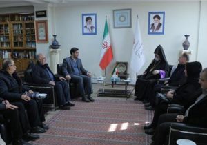 صلح و صمیمیت بین پیروان ادیان در ایران باید الگوی جهانیان باشد