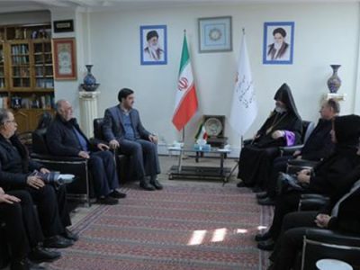 صلح و صمیمیت بین پیروان ادیان در ایران باید الگوی جهانیان باشد