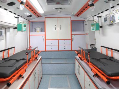 اعزام اتوبوس آمبولانس و آمبولانس‌های علوم پزشکی تبریز به مناطق زلزله‌زده خوی
