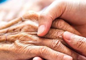 ارائه خدمات بهداشتی رایگان به سالمندان