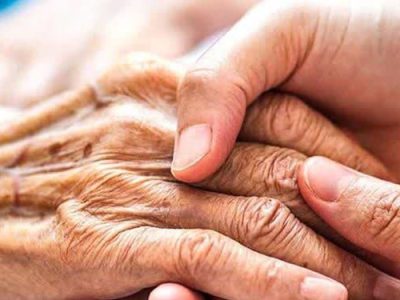 ارائه خدمات بهداشتی رایگان به سالمندان