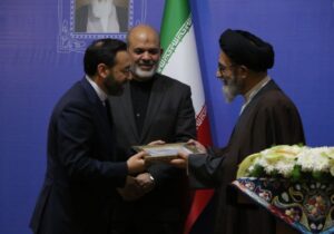 هیچ مدیرکل یا فرمانداری منتظر دستور تهران نماند