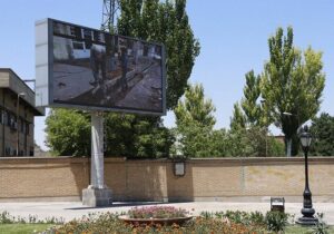پخش زنده دومین مناظره نامزدهای چهاردهمین دوره ریاست جمهوری از تلویزیون‌های شهری تبریز